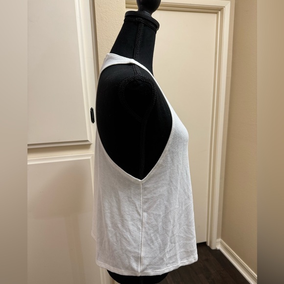 Forever 21 white tank. Size medium - Picture 3 of 3